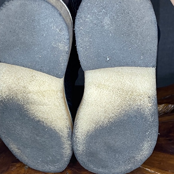 SOLD Clarks Originals Boots - Picture 6 of 6